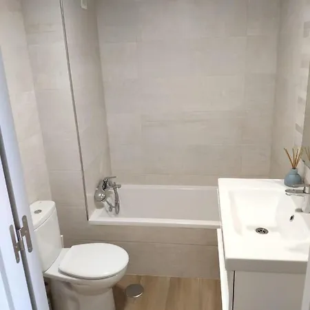 Piso Amplio Con 4 Habitacioneas Y Parking Privado Jerez de la Frontera